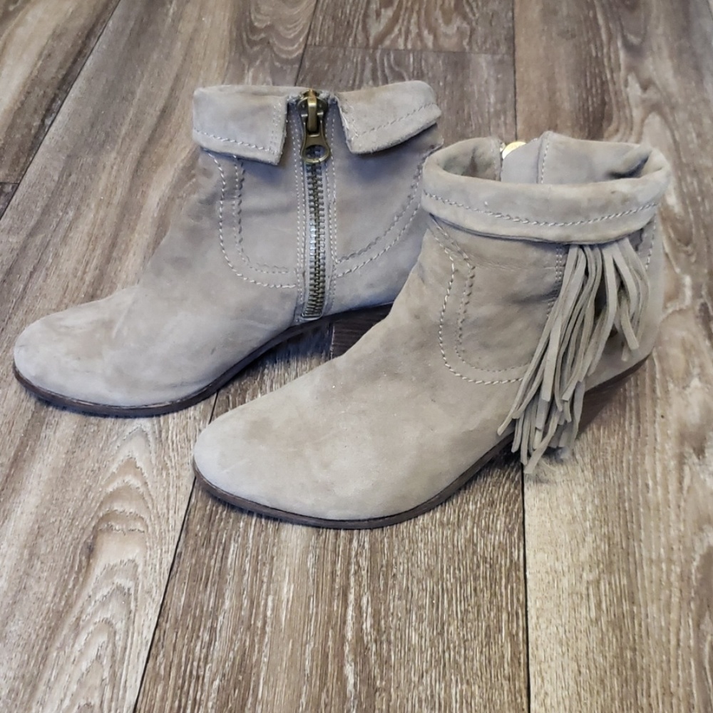 Ankle boots